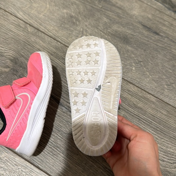 • Nike • Kids Star Runner 2 (TDV) Sneaker Pink Glow/Photon Dust-Black  US 6 - Picture 5 of 5